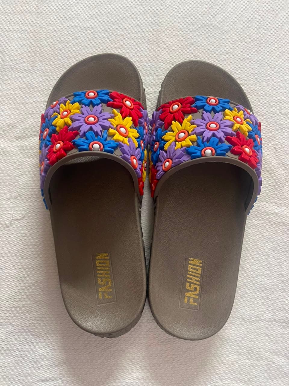 BloomSlides ๐ผ - casual footwear by BootChappal